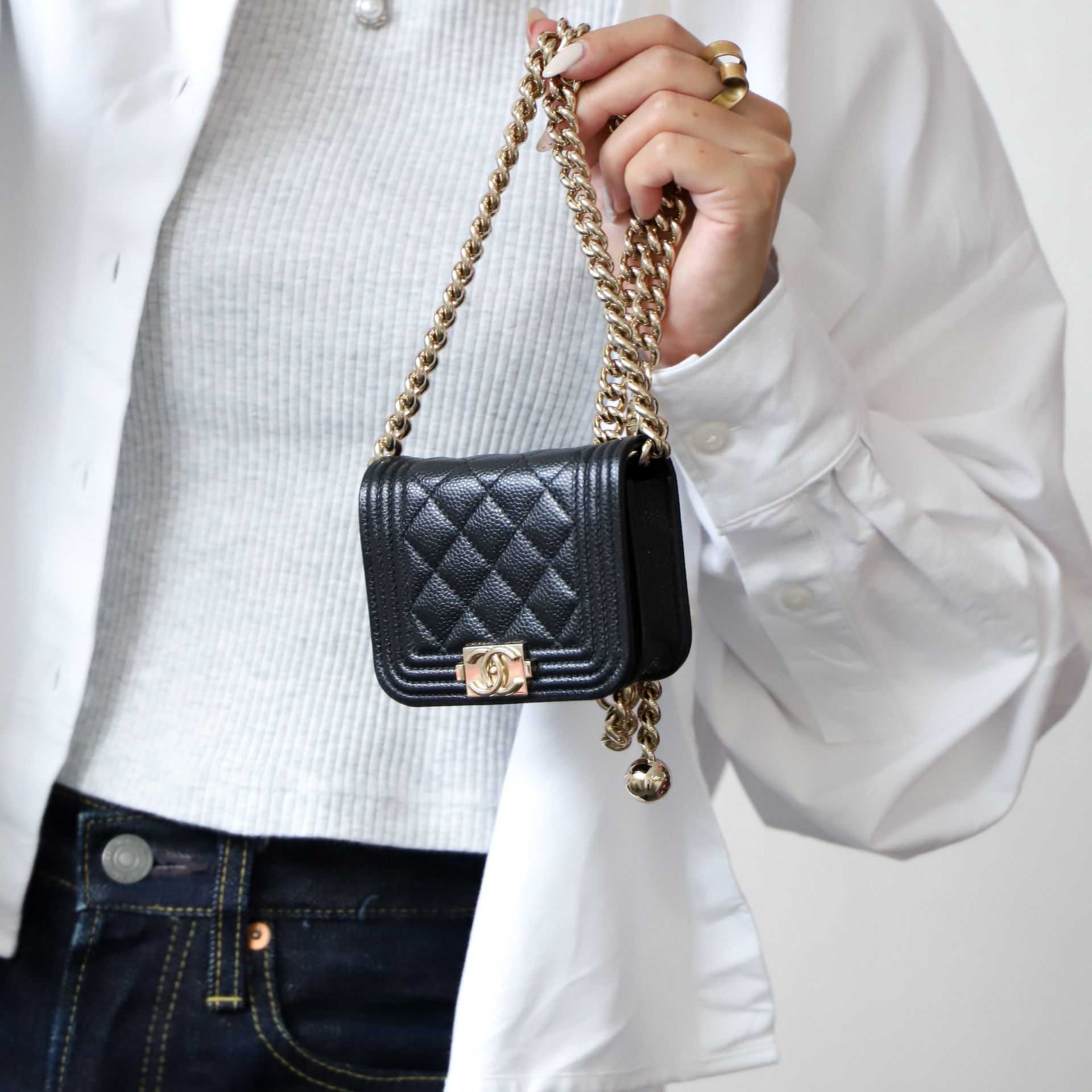 【10月、秋コーデにおすすめ】CHANELチェーンショルダーで楽しむ大人のおしゃれ