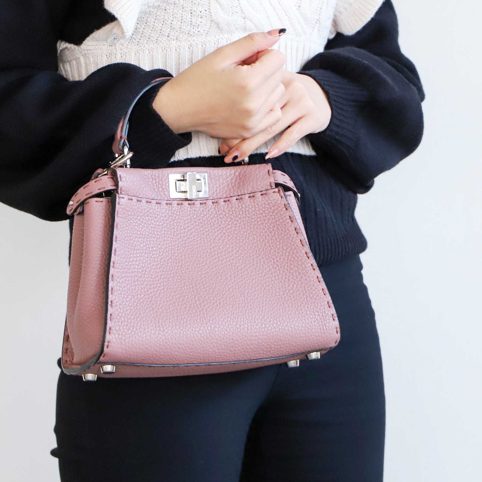 シーンやスタイルを問わないFENDIの万能バッグを教えて！