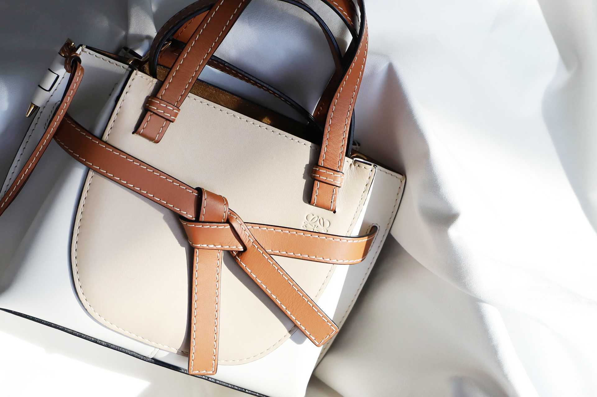 今、持ちたい♡LOEWEの最旬バッグ5選！